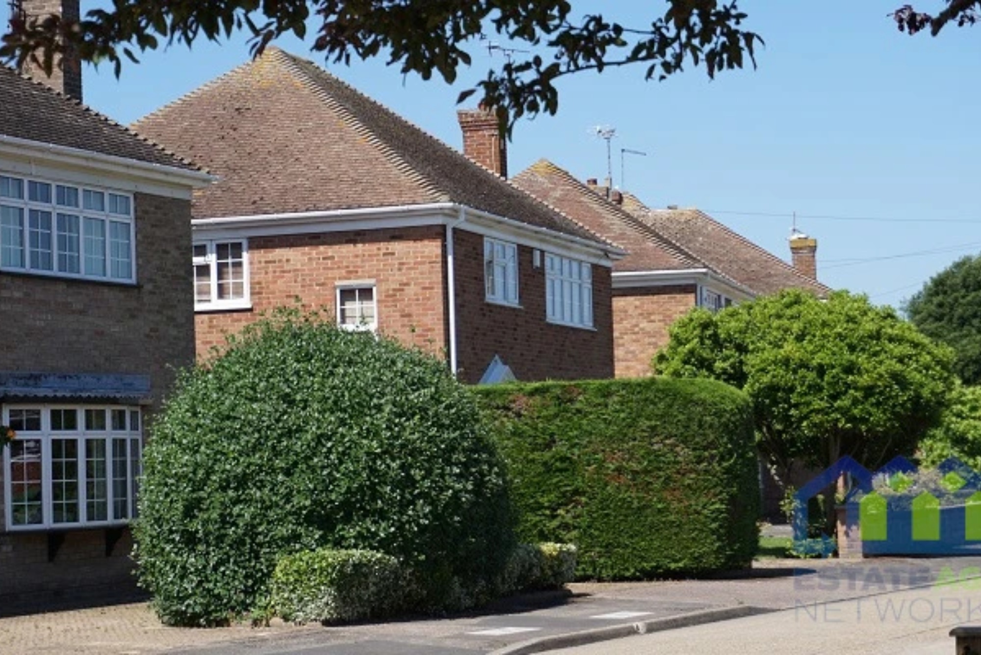 how to start a real estate business in uk