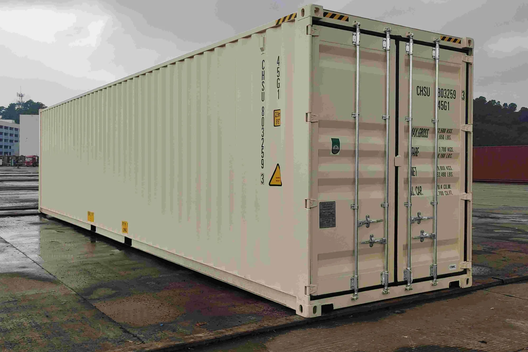 What should I check when buying shipping containers for sale in UK