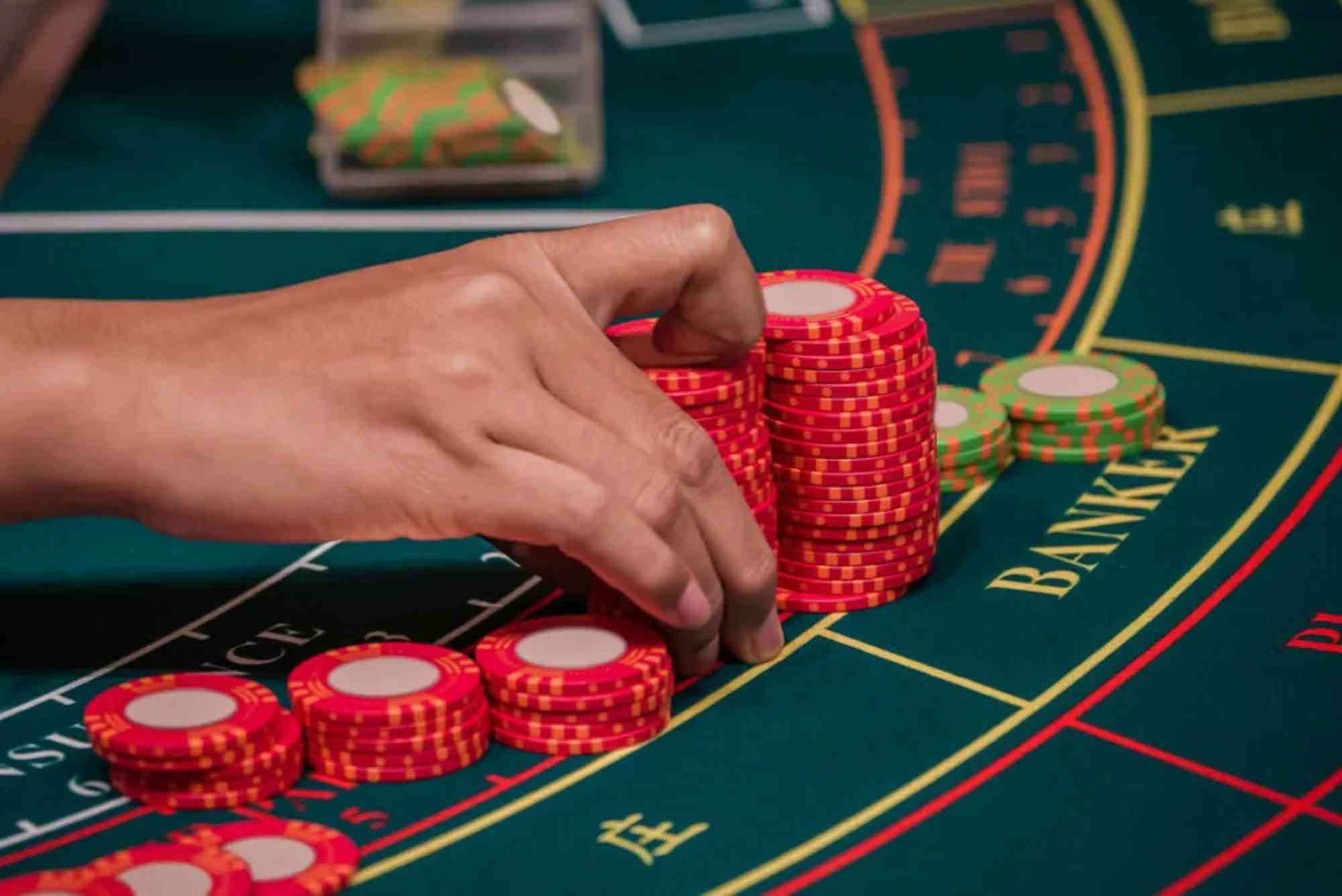 How Do You Win at Baccarat Online Fast