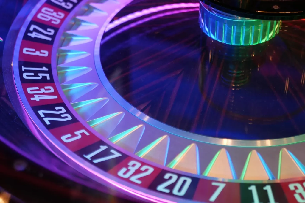 บาคาร่าออนไลน์ vs คาสิโน แบบไหนดีกว่า