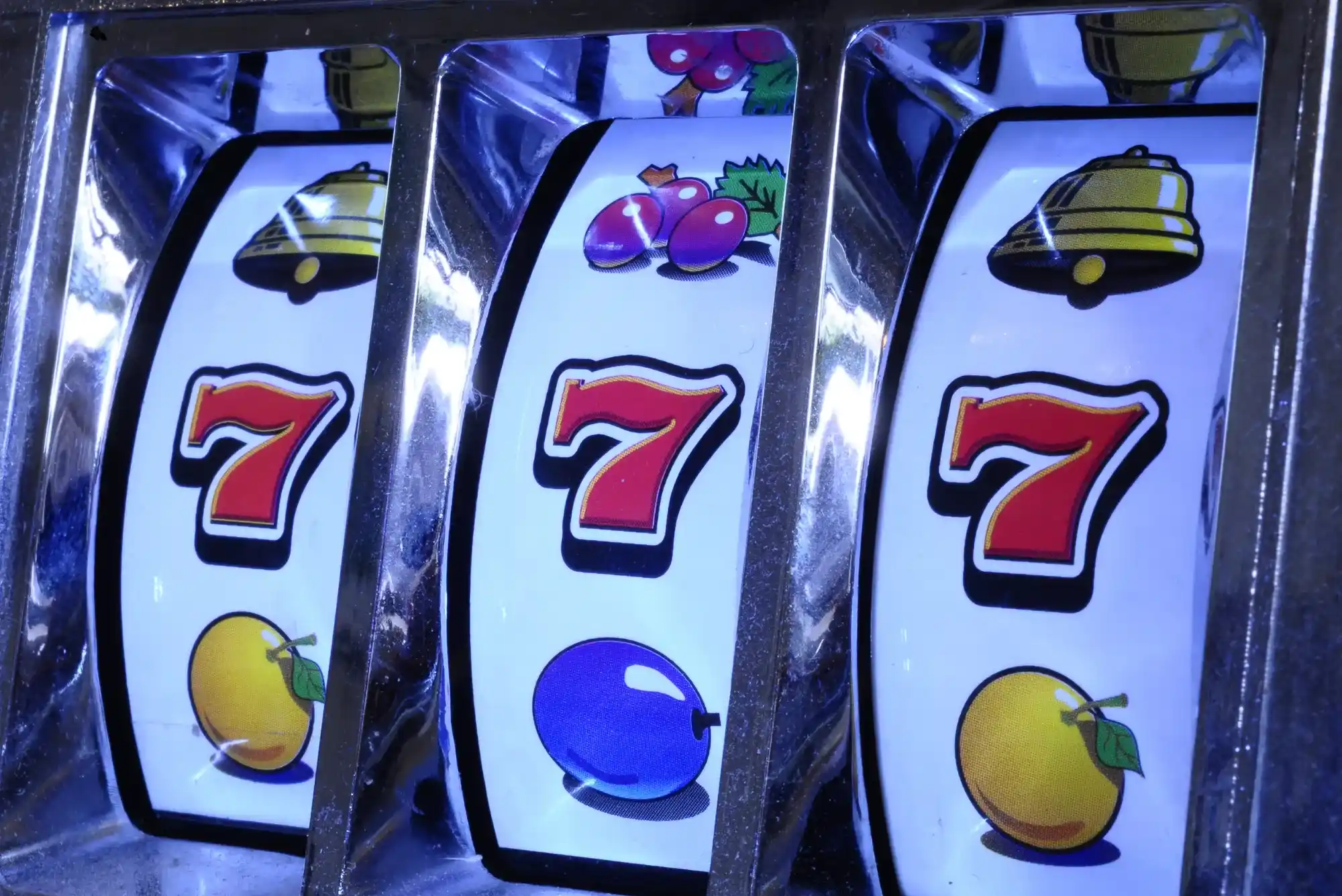 Which Jackpots Require Bonus Rounds to Win